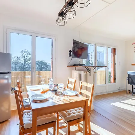 Le - Gare 3 Min - Paris 20 Min - 25 Min - Lumineux & Chaleureux - Free Wifi Apartment